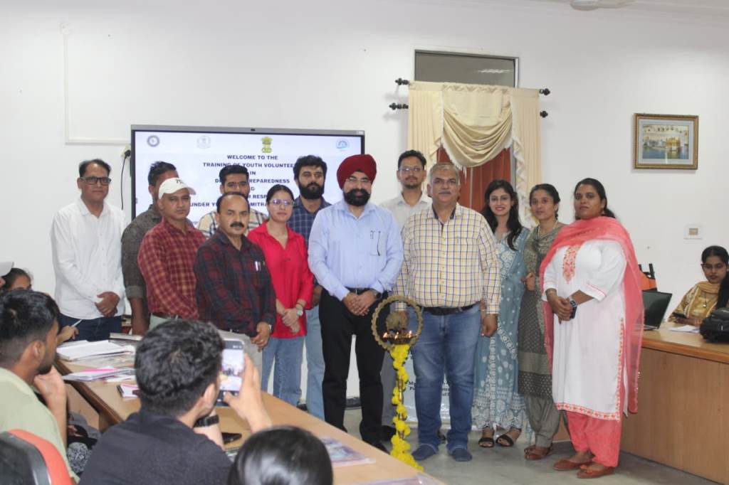 Second day of Yuva Aapda Mitra Training Program NSS volunteers trained on disaster management and first aid